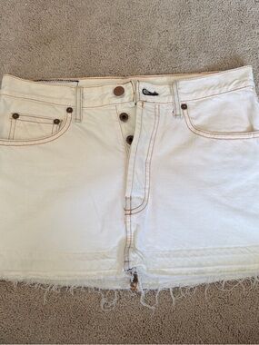 Chip & Pepper White Denim Mini Skirt with Frayed Hem